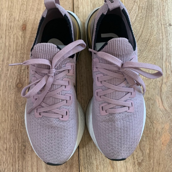 Nike epic react running shoe - Picture 3 of 6